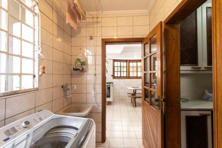 Casa para alugar com 250m², 3 quartos e 5 vagas Casa para alugar com 250m², 3 quartos e 5 vagasÁrea de Serviço
