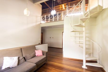 Casa para alugar com 250m², 3 quartos e 5 vagas Casa para alugar com 250m², 3 quartos e 5 vagasSala 2
