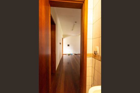 Casa para alugar com 250m², 3 quartos e 5 vagas Casa para alugar com 250m², 3 quartos e 5 vagasLavabo 1