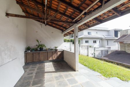 Casa para alugar com 250m², 3 quartos e 5 vagas Casa para alugar com 250m², 3 quartos e 5 vagasÁrea comum - Churrasqueira