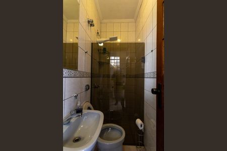 Casa para alugar com 250m², 3 quartos e 5 vagas Casa para alugar com 250m², 3 quartos e 5 vagasBanheiro de Serviço