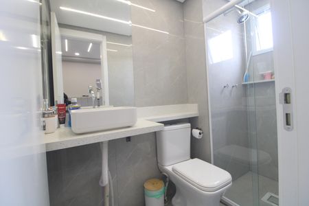 Banheiro da suíte de apartamento à venda com 2 quartos, 48m² em Socorro, São Paulo