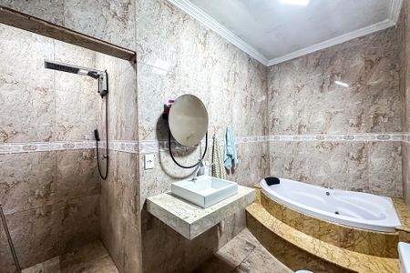 Casa para alugar com 500m², 4 quartos e sem vaga Casa para alugar com 500m², 4 quartos e sem vagaBanheiro da Suíte