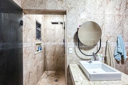 Casa para alugar com 500m², 4 quartos e sem vaga Casa para alugar com 500m², 4 quartos e sem vagaBanheiro da Suíte