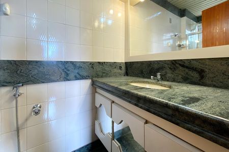 Apartamento à venda com 85m², 3 quartos e 1 vagaBanheiro da Suíte