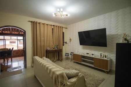 Sala de casa para alugar com 2 quartos, 111m² em Lagoinha, São Gonçalo