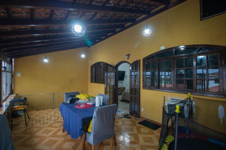 Casa para alugar com 111m², 2 quartos e sem vagaVaranda