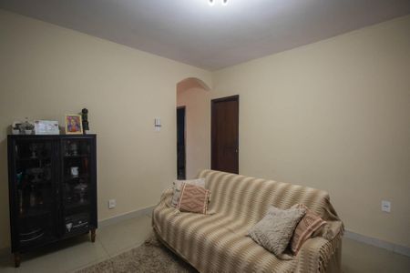Sala de casa para alugar com 2 quartos, 111m² em Lagoinha, São Gonçalo