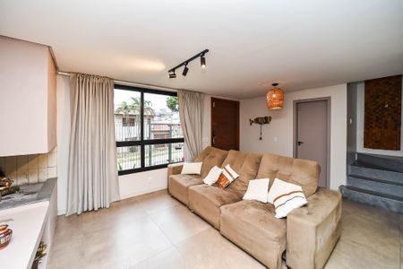 Casa à venda com 132m², 3 quartos e 2 vagas Casa à venda com 132m², 3 quartos e 2 vagasSala