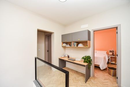 Casa à venda com 132m², 3 quartos e 2 vagas Casa à venda com 132m², 3 quartos e 2 vagasEscritório