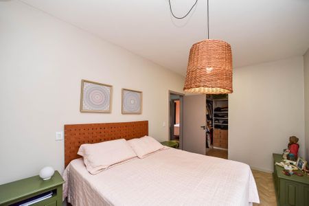 Casa à venda com 132m², 3 quartos e 2 vagas Casa à venda com 132m², 3 quartos e 2 vagasSuíte