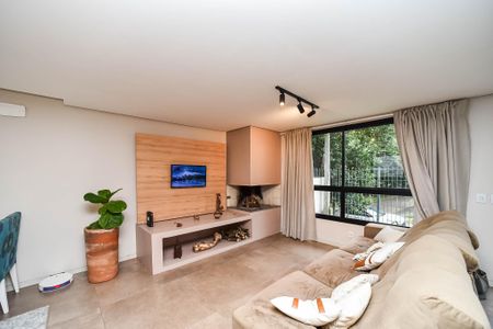 Casa à venda com 132m², 3 quartos e 2 vagas Casa à venda com 132m², 3 quartos e 2 vagasSala