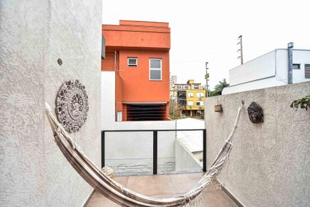Casa à venda com 132m², 3 quartos e 2 vagas Casa à venda com 132m², 3 quartos e 2 vagasSacada do Quarto 1