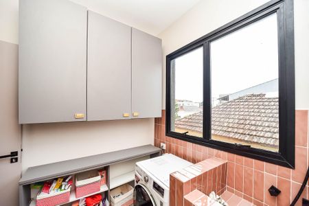 Casa à venda com 132m², 3 quartos e 2 vagas Casa à venda com 132m², 3 quartos e 2 vagasÁrea de Serviço