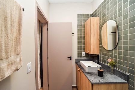 Casa à venda com 132m², 3 quartos e 2 vagas Casa à venda com 132m², 3 quartos e 2 vagasBanheiro da Suite