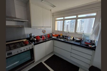 Apartamento à venda com 204m², 4 quartos e 3 vagas