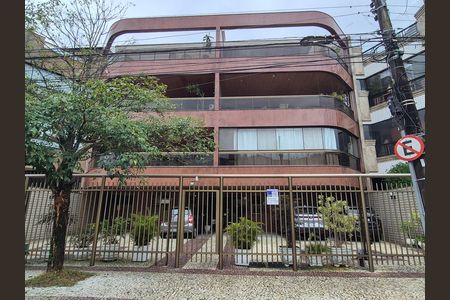 Apartamento para alugar com 105m², 3 quartos e 2 vagas