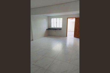 Casa à venda com 2 quartos, 108m² em Vila Assunção, Santo André