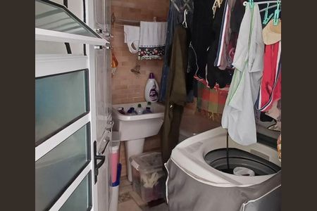 Casa de condomínio à venda com 90m², 3 quartos e 2 vagas Casa de condomínio à venda com 90m², 3 quartos e 2 vagasÁrea de serviço