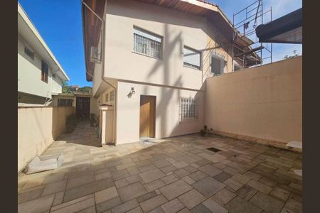 Casa à venda com 223m², 4 quartos e 4 vagas