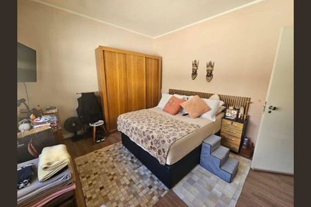 Casa à venda com 223m², 4 quartos e 4 vagas