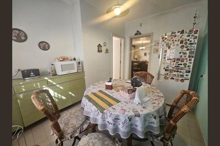 Casa à venda com 223m², 4 quartos e 4 vagas