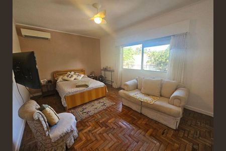 Casa à venda com 223m², 4 quartos e 4 vagas