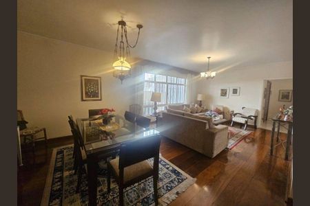 Casa à venda com 223m², 4 quartos e 4 vagas