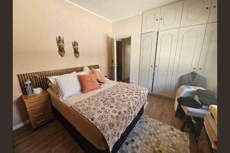 Casa à venda com 223m², 4 quartos e 4 vagas