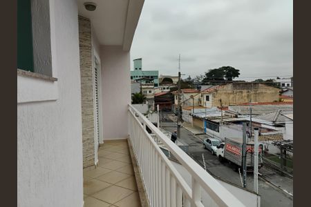 Casa à venda com 219m², 3 quartos e 4 vagas Casa à venda com 219m², 3 quartos e 4 vagasVaranda