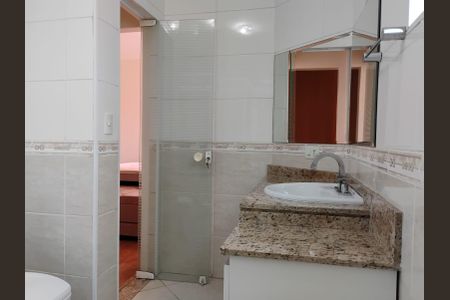Casa à venda com 219m², 3 quartos e 4 vagas Casa à venda com 219m², 3 quartos e 4 vagasBanheiro