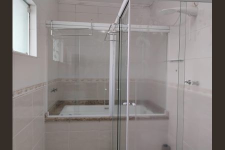 Casa à venda com 219m², 3 quartos e 4 vagas Casa à venda com 219m², 3 quartos e 4 vagasBanheiro