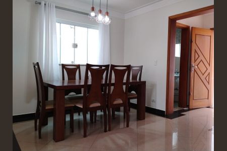 Sala de casa à venda com 3 quartos, 219m² em Vila Rosalia, Guarulhos