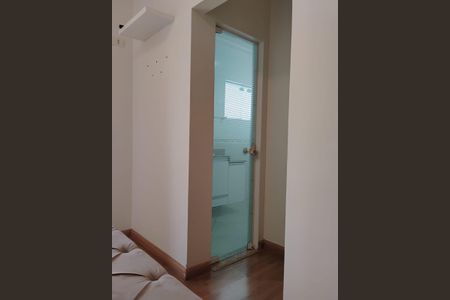 Casa à venda com 219m², 3 quartos e 4 vagas Casa à venda com 219m², 3 quartos e 4 vagasQuarto