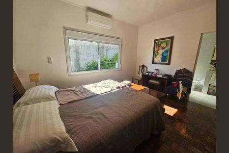 Casa à venda com 263m², 3 quartos e 3 vagas