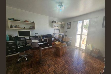 Casa à venda com 3 quartos, 263m² em Vila Universitaria, São Paulo