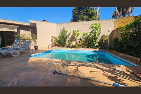Casa à venda com 500m², 4 quartos e 5 vagas