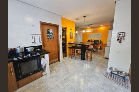 Casa à venda com 500m², 4 quartos e 5 vagas