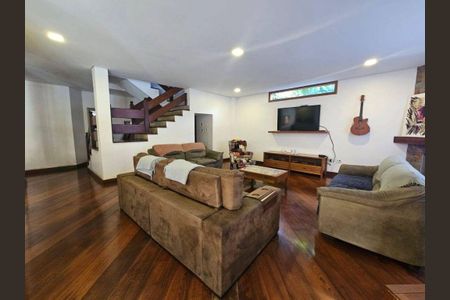 Casa à venda com 500m², 4 quartos e 5 vagas