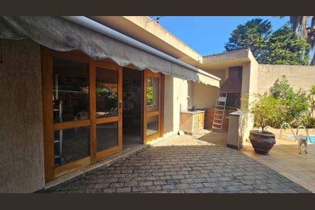 Casa à venda com 500m², 4 quartos e 5 vagas