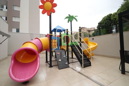 Apartamento para alugar com 102m², 3 quartos e 2 vagasÁrea comum - Playground