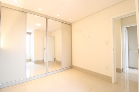 Apartamento para alugar com 102m², 3 quartos e 2 vagasQuarto 3 - Suíte