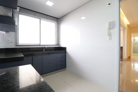 Apartamento para alugar com 102m², 3 quartos e 2 vagasCozinha