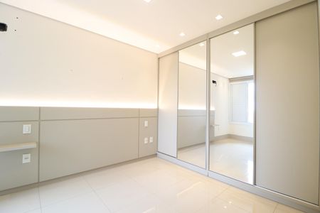 Apartamento para alugar com 102m², 3 quartos e 2 vagasQuarto 3 - Suíte