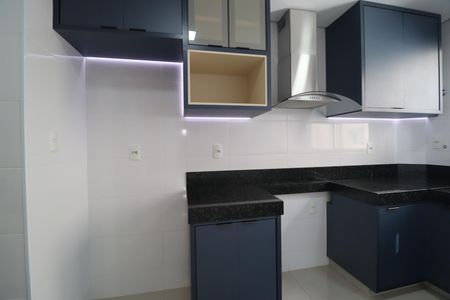 Apartamento para alugar com 102m², 3 quartos e 2 vagasCozinha