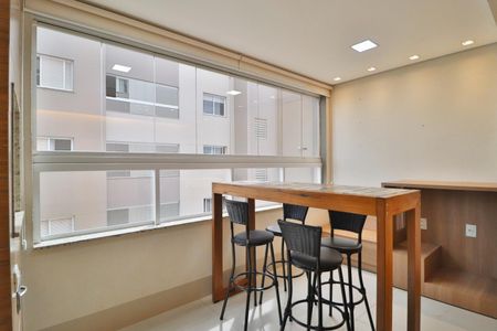 Apartamento para alugar com 102m², 3 quartos e 2 vagasVaranda