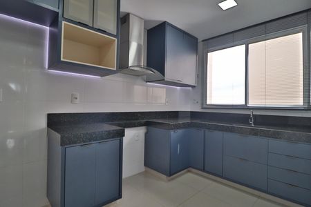 Apartamento para alugar com 102m², 3 quartos e 2 vagasCozinha