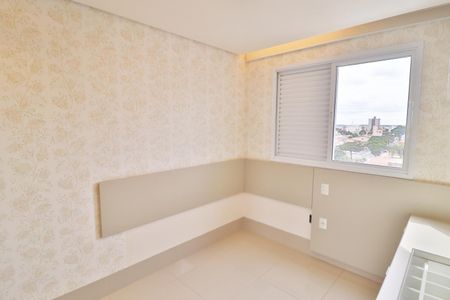 Apartamento para alugar com 102m², 3 quartos e 2 vagasQuarto 2