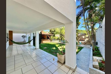 Casa à venda com 485m², 5 quartos e 5 vagas