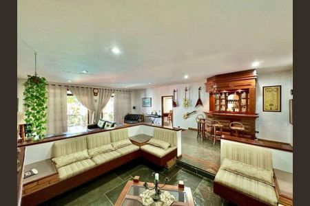 Casa à venda com 5 quartos, 485m² em Parque dos Principes, São Paulo